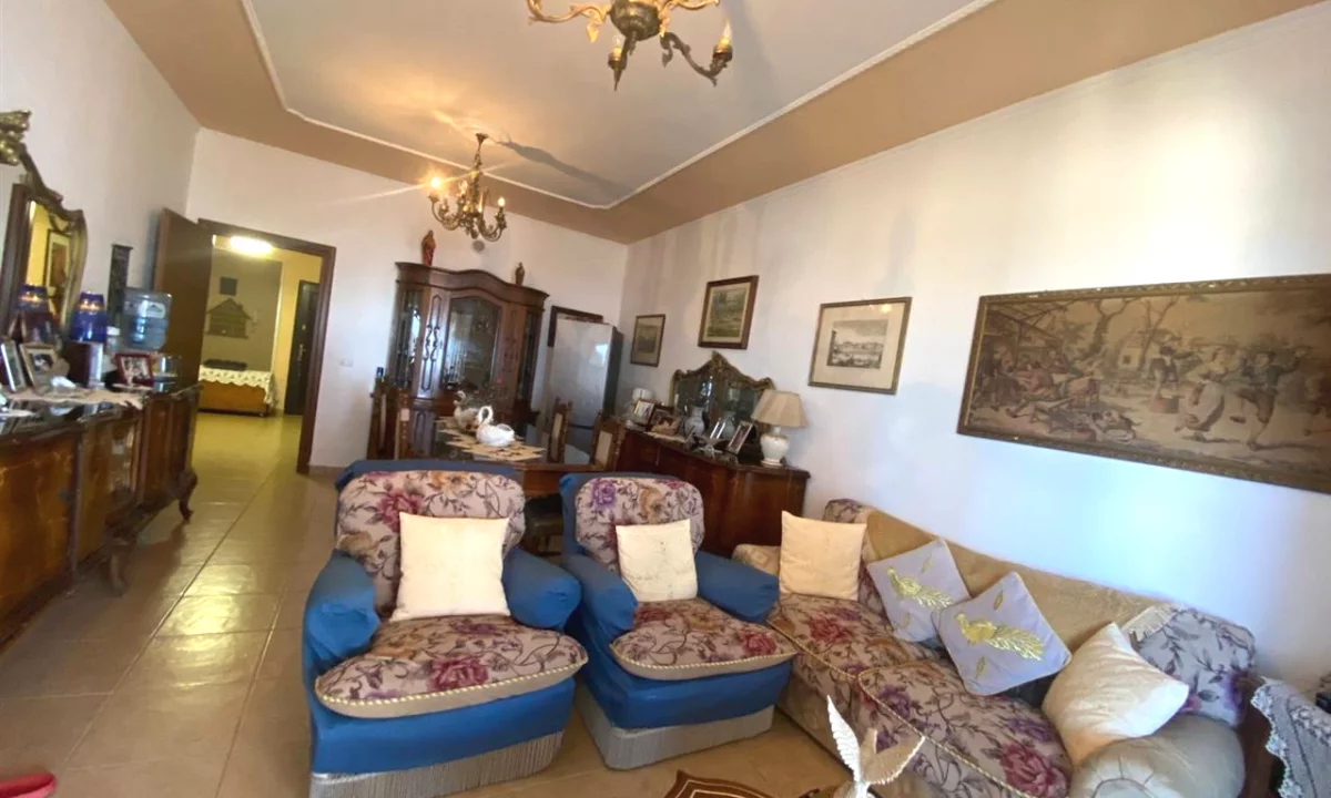 Shtepi ne shitje Penthose(kati i fundit panoramik) ne Durres, 2+1, Mobilimi E mobiluar, Pagesa 140,000  Euro.