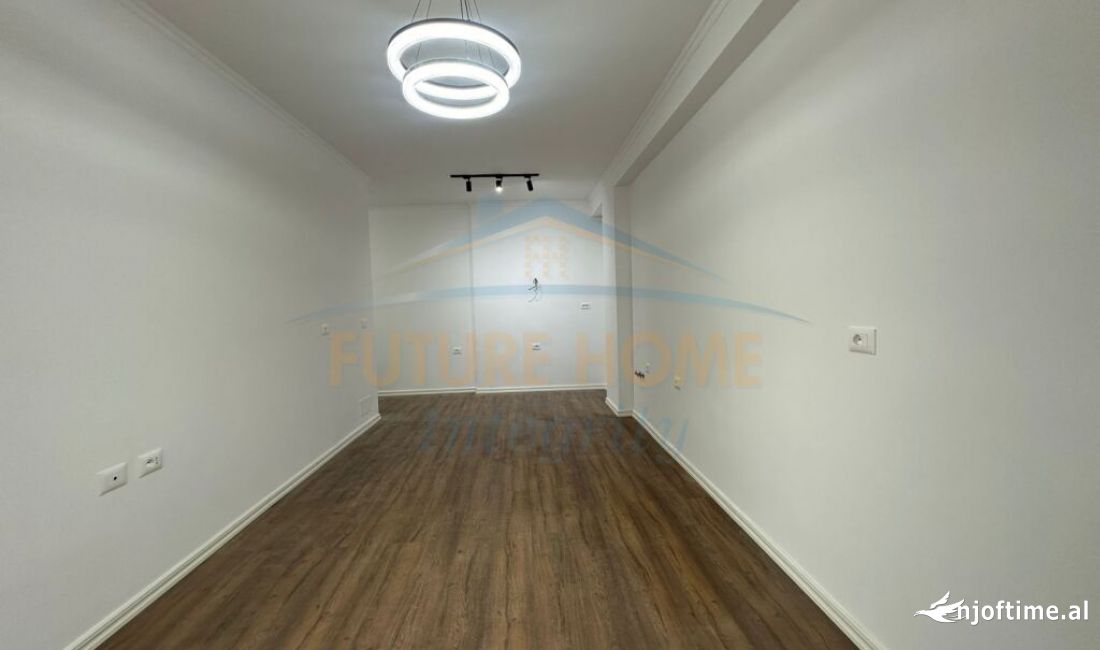 Shtepi ne shitje Apartament ne Tirane, 1+1, Mobilimi Bosh, pa mobiluar, Pagesa 119,000  Euro.