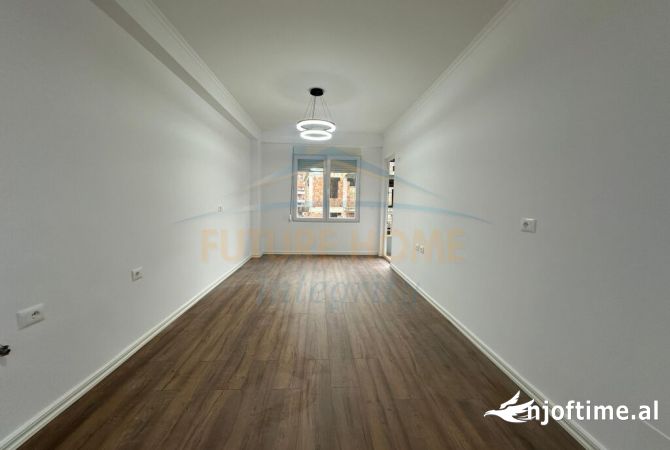 Shtepi ne shitje Apartament ne Tirane, 1+1, Mobilimi Bosh, pa mobiluar, Pagesa 119,000  Euro.