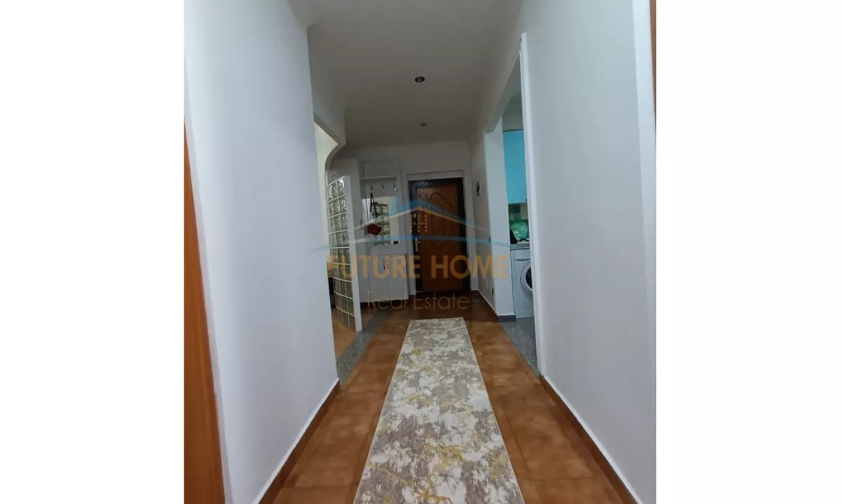 Shtepi ne shitje Apartament ne Tirane, 2+1, Mobilimi E mobiluar, Pagesa 225,000  Euro.