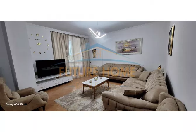 Shtepi ne shitje Apartament ne Tirane, 2+1, Mobilimi E mobiluar, Pagesa 225,000  Euro.