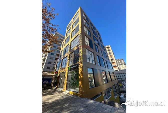 Ambiente Commerciale in Affitto 3+1 a Tirana - 3,000 Euro
