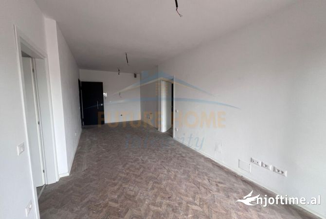 Business Property for Rent 3+1 in Tirana - 1,300 Euro