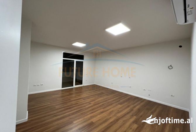 Business Property for Rent 3+1 in Tirana - 1,000 Euro