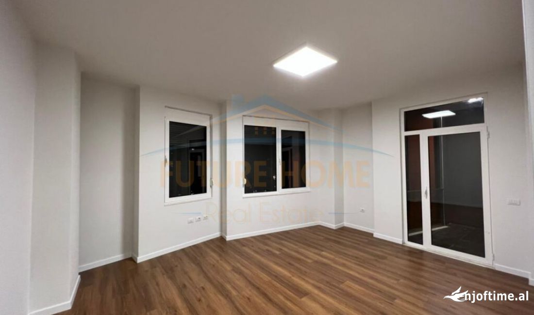 	Qera, Ambient Biznesi, Qender, Tirane