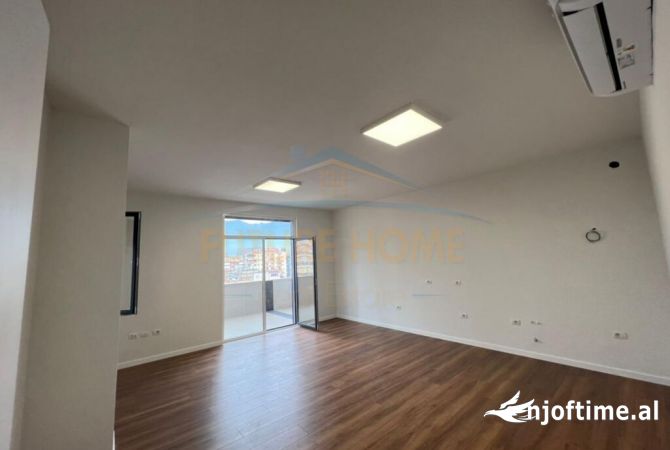 Business Property for Rent 3+1 in Tirana - 1,000 Euro