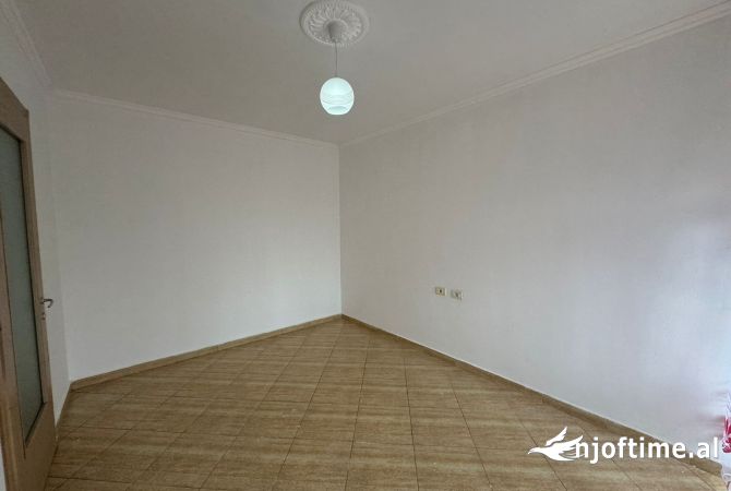APARTAMENT 1+1 PER SHITJE NE FRESK , TIRANE 