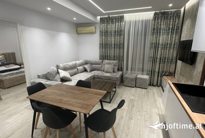 Shtepi me qera Apartament ne Tirane, 1+1, Mobilimi E mobiluar, Pagesa 65,000  Leke.