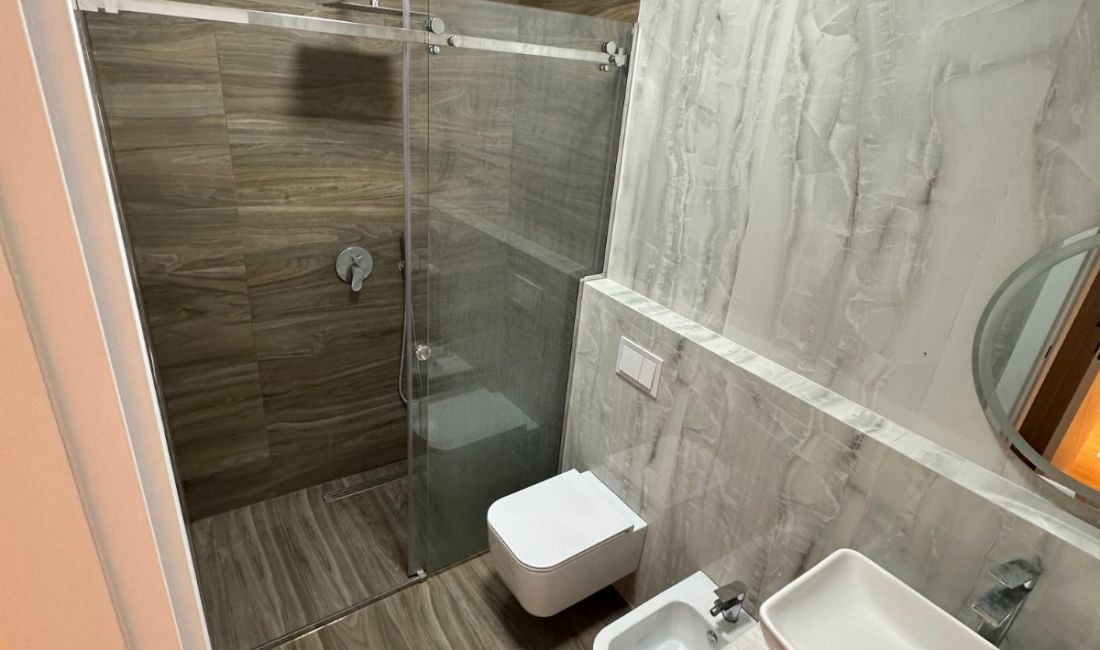 Shtepi ne shitje Apartament ne Tirane, 2+1, Mobilimi E mobiluar, Pagesa 185,000  Euro.