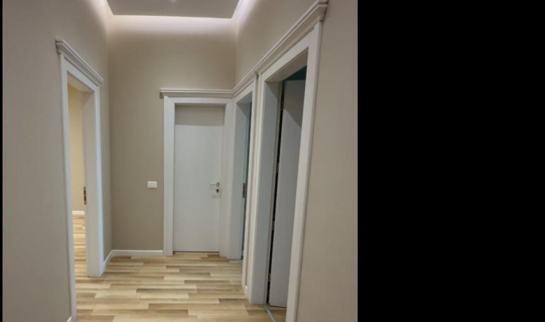 Shtepi ne shitje Apartament ne Tirane, 2+1, Mobilimi Bosh, pa mobiluar, Pagesa 286,000  Euro.