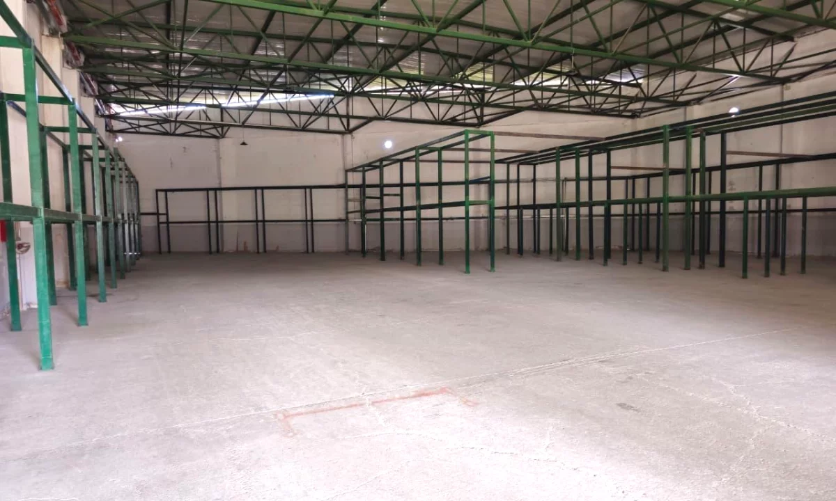 KAPANON ME QIRA TE AUTOSTRADA TIRANE DURRES , KONTAKTO VETEM NE WHATSAPP