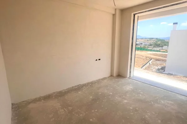 Shtepi ne shitje Apartament ne Tirane, 1+1, Mobilimi Bosh, pa mobiluar, Pagesa 159,412  Euro.