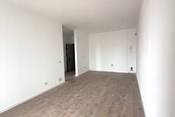 Business Property for Rent 3+1 in Tirana - 549 Euro