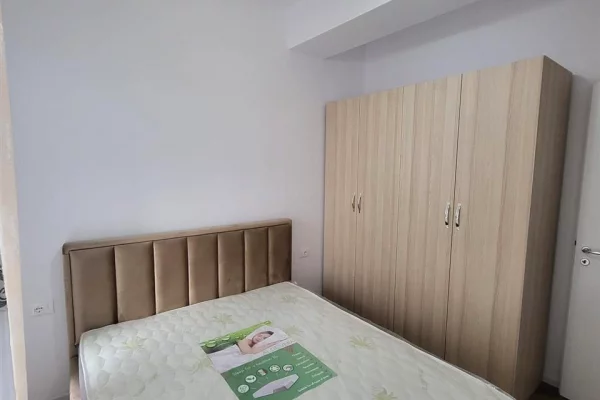 Shtepi me qera 2+1 ne Tirane - 50,000 Leke