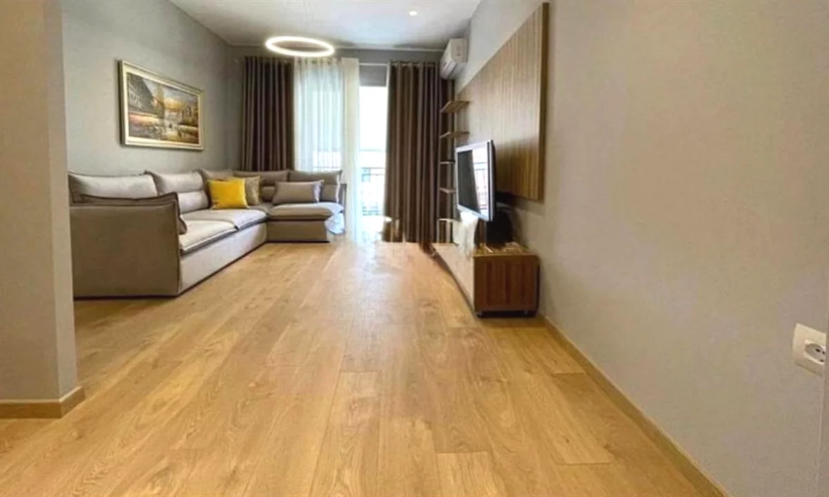 Shtepi ne shitje Apartament ne Tirane, 2+1, Mobilimi E mobiluar, Pagesa 195,000  Euro.