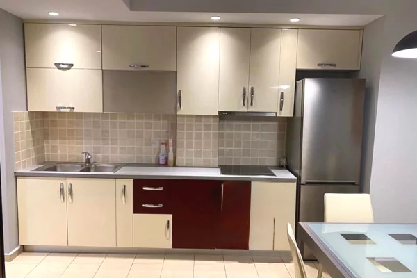 Shtepi ne shitje Apartament ne Tirane, 2+1, Mobilimi E mobiluar, Pagesa 195,000  Euro.