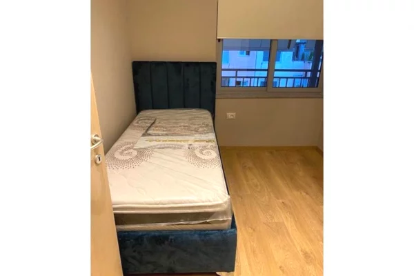 Shtepi ne shitje Apartament ne Tirane, 2+1, Mobilimi E mobiluar, Pagesa 195,000  Euro.