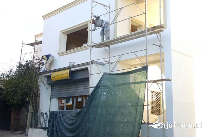 Shitet Godine 2 Katshe – Nderroq, 115m2 – Pershtatshme per Biznese