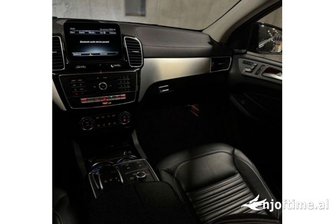 Car Rental in Tirana - 320 Euro