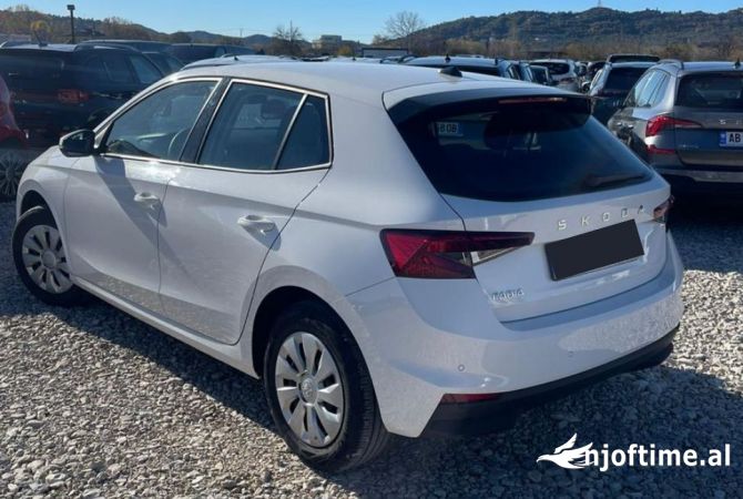 Makina me qera Skoda me cmim 30 euro dita