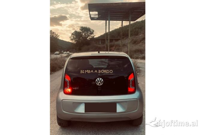 Makina me qera Volkswagen Up me cmim 40 euro dita 