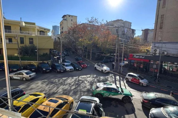 Jepet me Qera Ambient 2+1+2 + ballkon