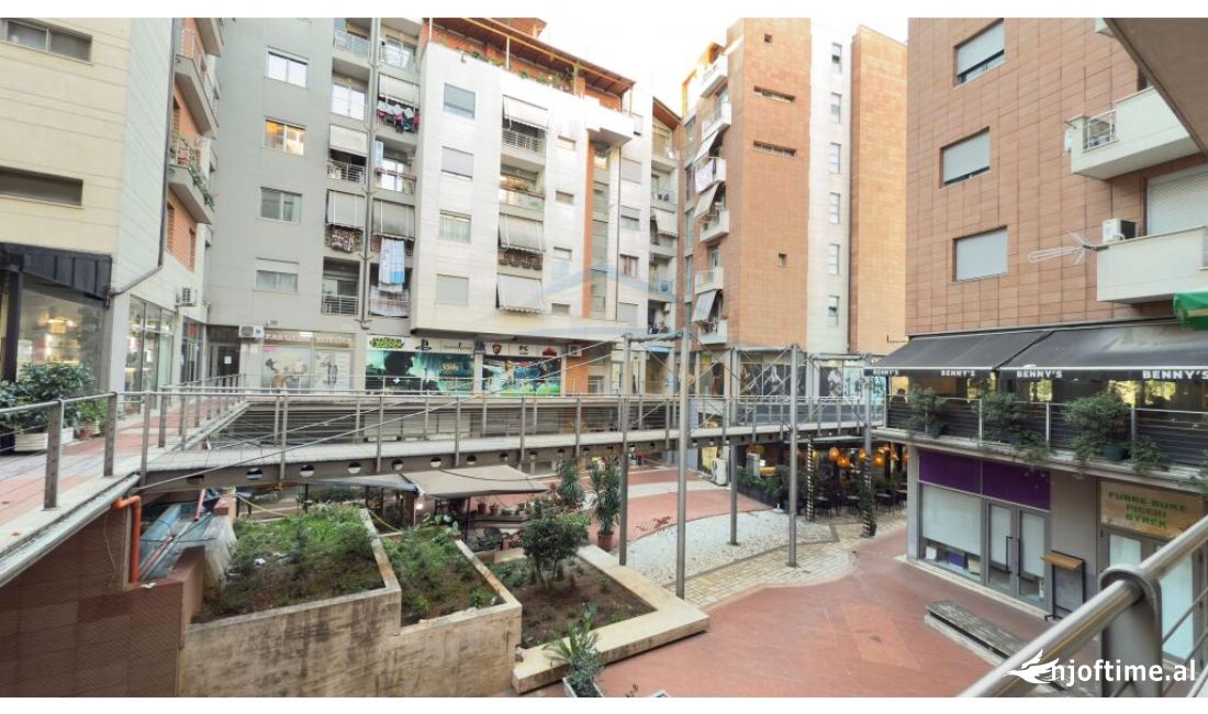 Ambjent biznesi, rruga e Dibres, Tower Bridge 2