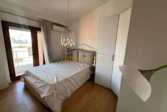 Shtepi me qera Duplex(shtepi me 2 kate) ne Tirane, 3+1, Mobilimi E mobiluar, Pagesa 800  Euro.