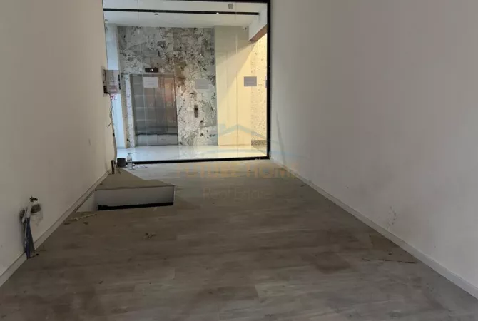 Business Property for Rent 1+1 in Tirana - 1,200 Euro