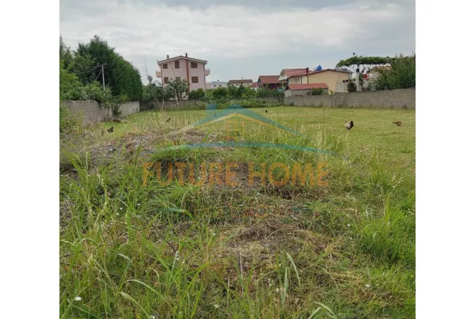 Truall ose Toke ne Tirane - 130,000 Euro