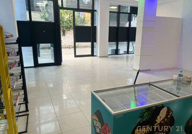 Jepet njesi komerciale per qira 88 m2  Tirana, Albania Per Qira 850 € /Muaj