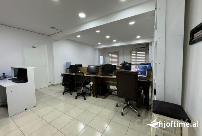Business Property for Rent 3+1 in Tirana - 850 Euro