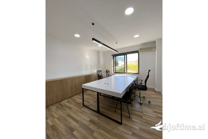 Business Property in Sale 3+1 in Tirana - 1,000 Euro