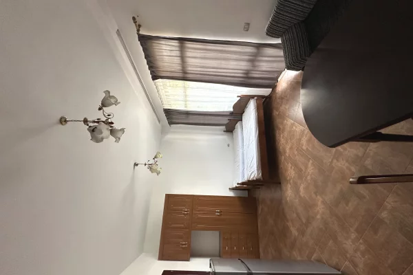 Shtepi me qera Apartament ne Tirane, Garsoniere, Mobilimi E mobiluar, Pagesa 28,000  Leke.