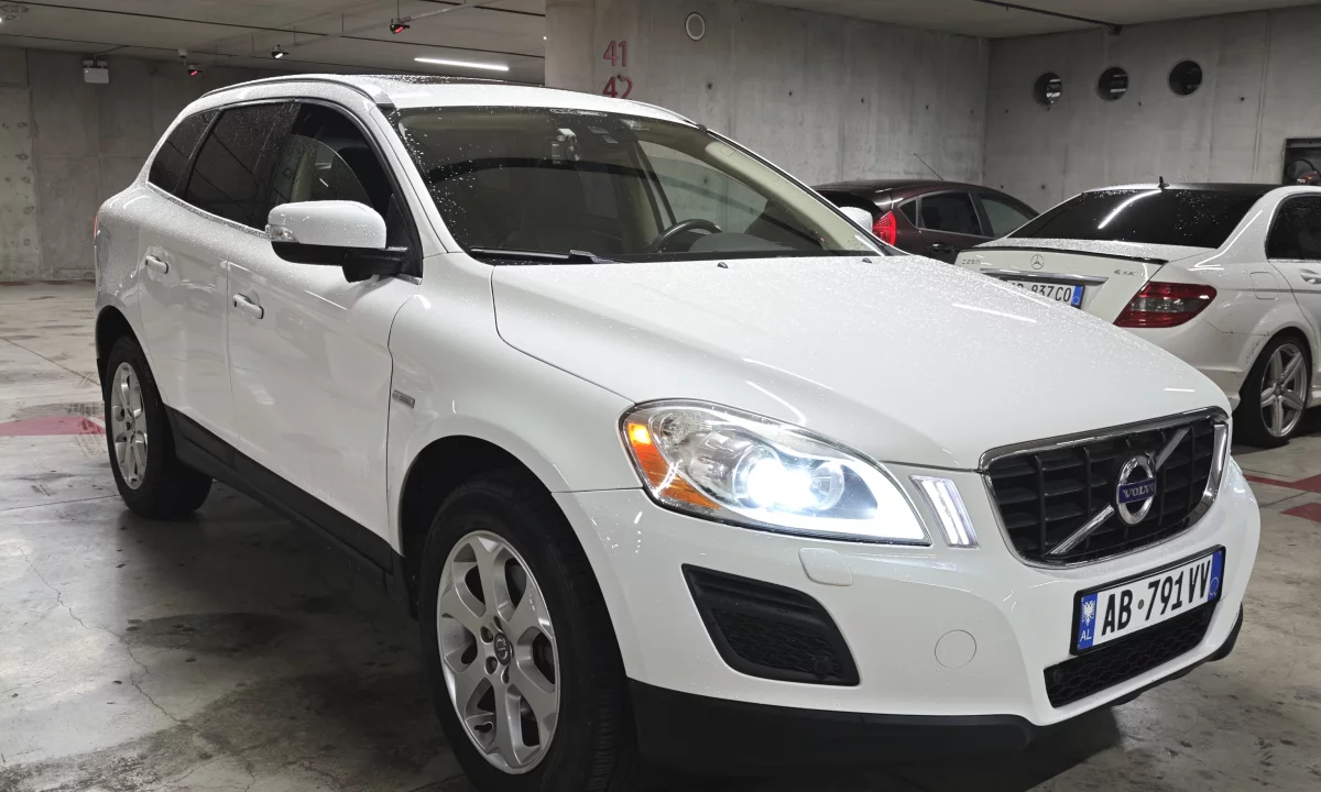 Auto in Vendita a Tirana, Volvo, 2012 Diesel,Kambio Automatik Pagamento 8,900  Euro.