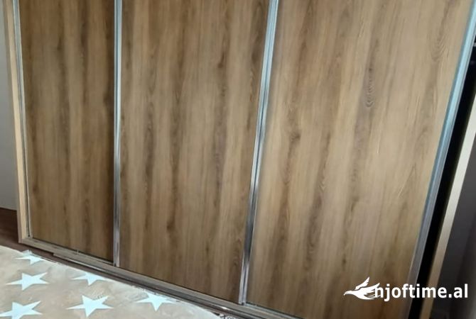 Shtepi me qera Apartament ne Tirane, 1+1, Mobilimi E mobiluar, Pagesa 500  Euro.