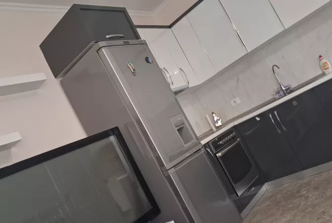 Shtepi me qera Apartament ne Tirane, 1+1, Mobilimi E mobiluar, Pagesa 45,000  Leke.