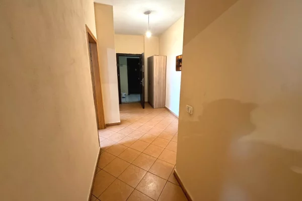 Shtepi ne shitje Apartament ne Tirane, 2+1, Mobilimi E mobiluar, Pagesa 130,000  Euro.