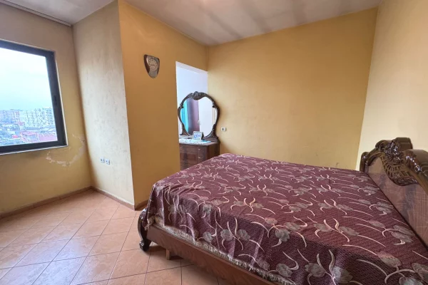 Shtepi ne shitje Apartament ne Tirane, 2+1, Mobilimi E mobiluar, Pagesa 130,000  Euro.