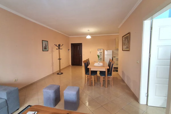 Shtepi me qera Apartament ne Tirane, 1+1, Mobilimi E mobiluar, Pagesa 400  Euro.