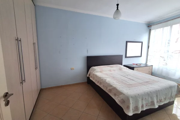 Shtepi me qera Apartament ne Tirane, 1+1, Mobilimi E mobiluar, Pagesa 400  Euro.