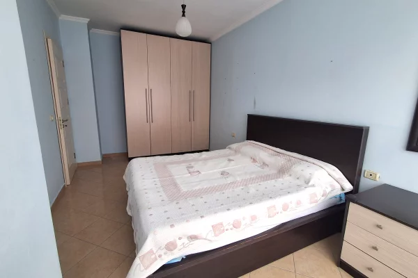 Shtepi me qera Apartament ne Tirane, 1+1, Mobilimi E mobiluar, Pagesa 400  Euro.