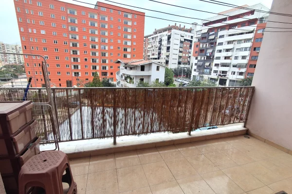 Shtepi me qera Apartament ne Tirane, 1+1, Mobilimi E mobiluar, Pagesa 400  Euro.