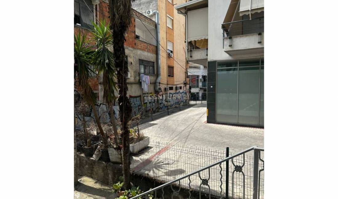 Jepet me Qira Ambjent Biznesi , Myslym Shyri!