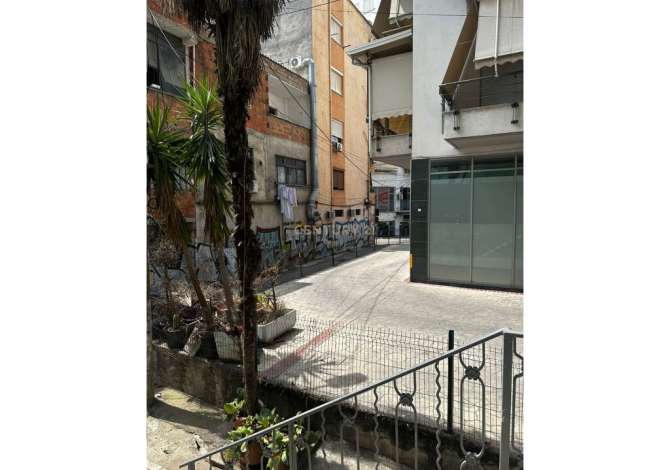 Ambient biznesi me qera 1+1 ne Tirane - 1,000 Euro