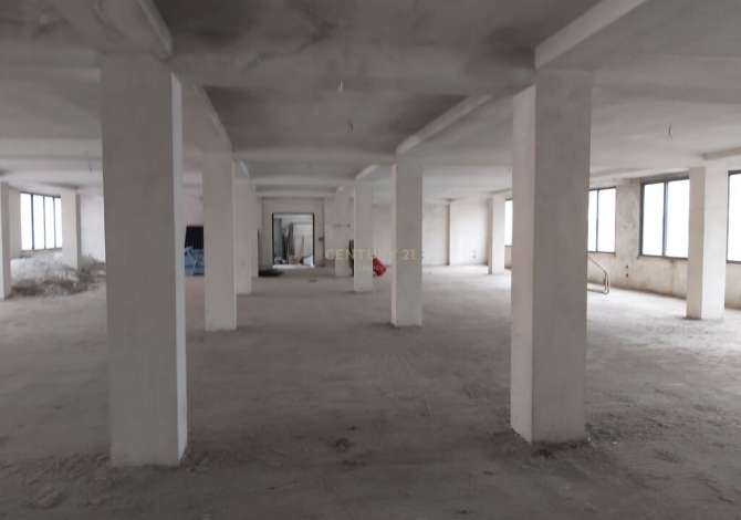 Jepet me qera kati i trete i nje ndertese ne rrugen Irfan Tomini, perballe kompleksit Delijorgji.