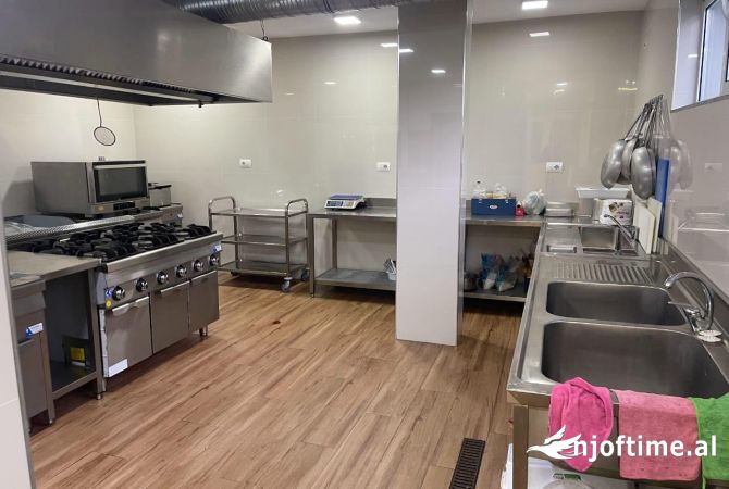 Ambiente Commerciale in Vendita 2+1 a Alessio - 500,000 Euro