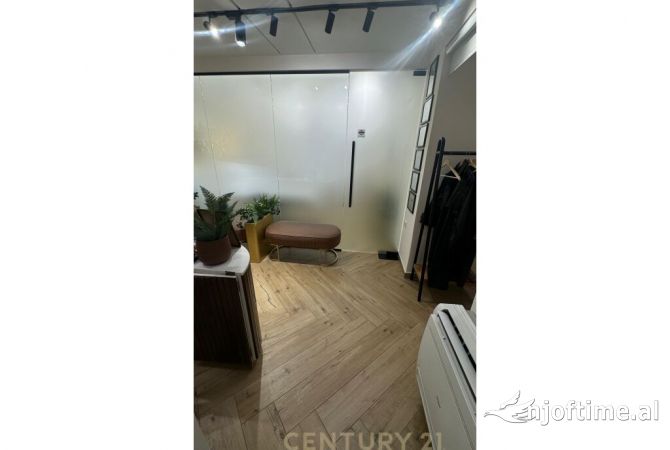 Business Property in Sale 1+1 in Tirana - 212,000 Euro