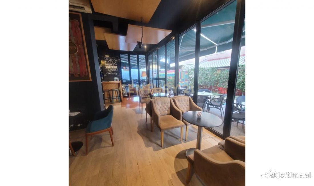 Shitje ambjenti komercial dhe shitje Biznesi Bar-Kafe ne Vasil Shanto, 
