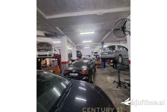 Business Property in Sale 4+1 in Tirana - 80,000 Euro